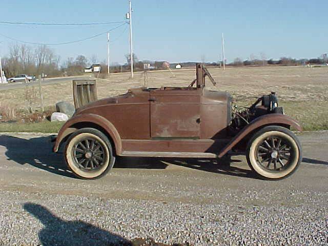 1928 Whippet Cabriolet Coupe - America