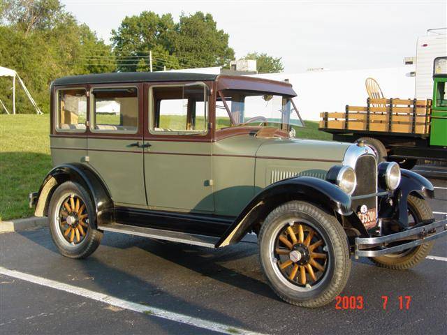 1928 Whippet Sedan - America