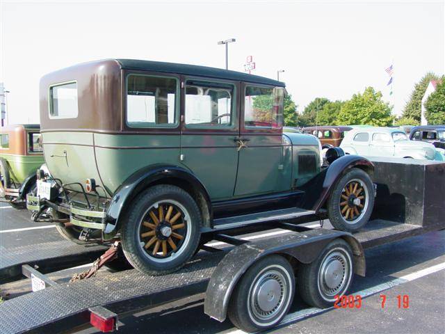 1928 Whippet Sedan - America