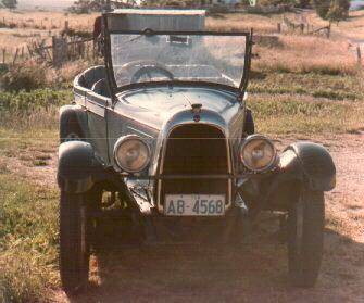 1928 Whippet Touring - Front