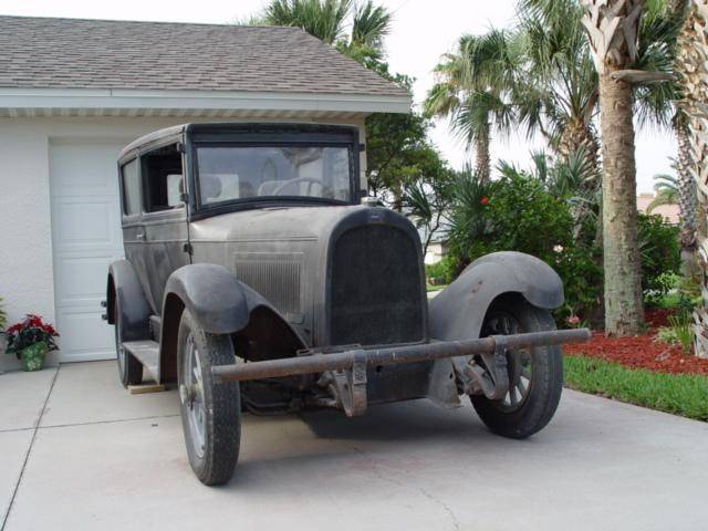 1928 Whippet Coach - America