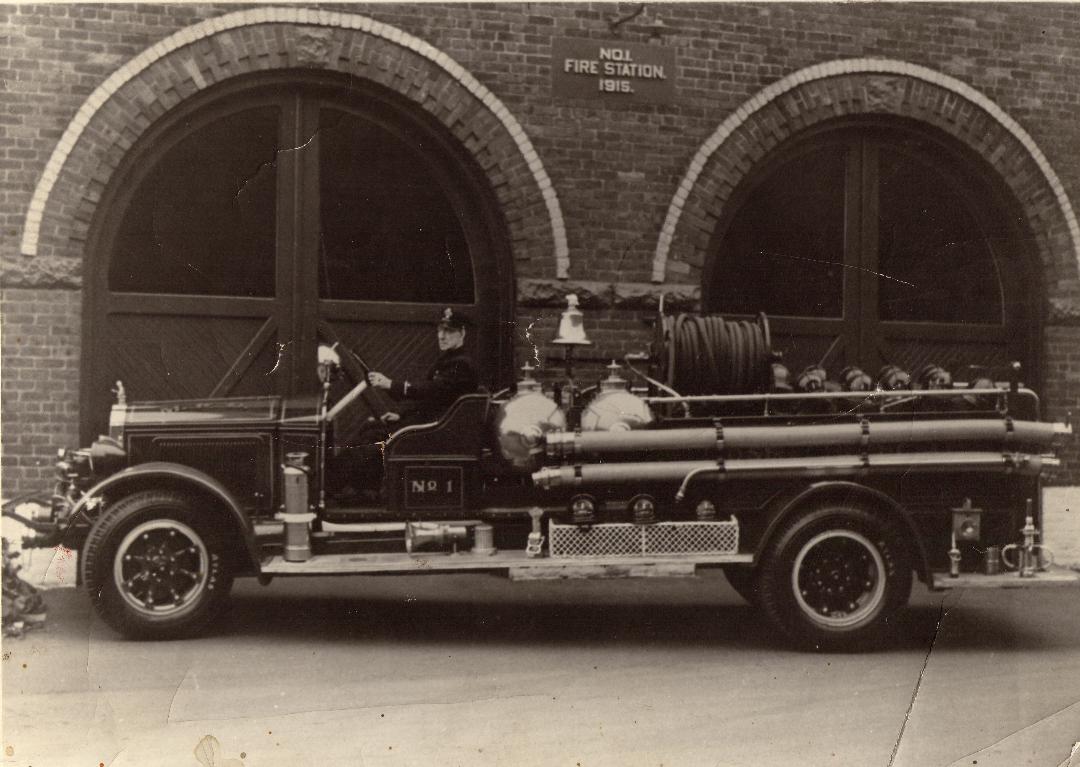 1929 Willys Knight Firetruck Model 26   2 ton