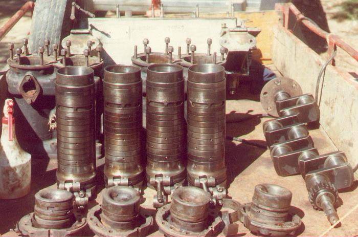 1913 Minerva 18 HP sleeves