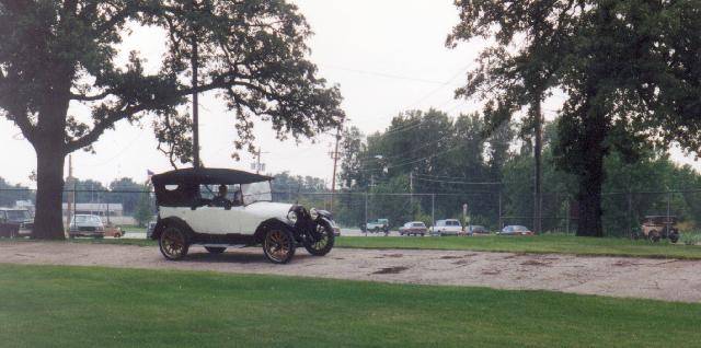 1916 Moline Knight Touring Model MK40 - America