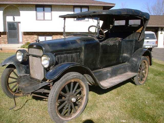 1924 Overland Touring Model 91 - America