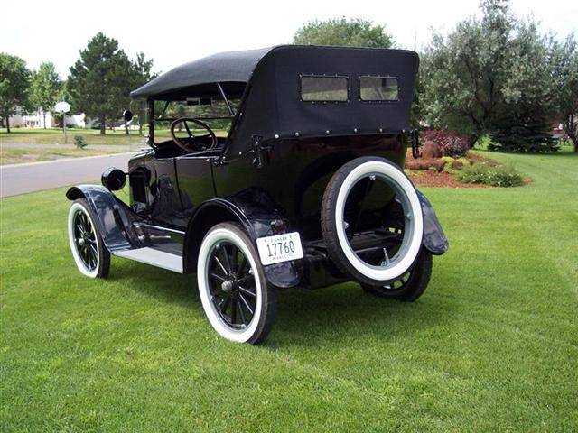1924 Overland Touring Model 91 - America