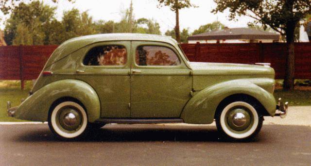 1939 Overland Sedan Model 39 - America