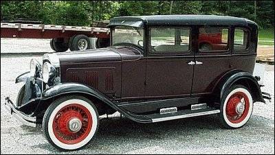 1930 Willys Deluxe Sedan Model 98B - America