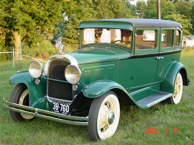 1930 Willys Deluxe Sedan Model 98B - America