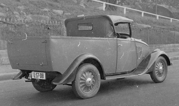 1933 Willys Utility Model 77 (Holden Bodied) - Australia