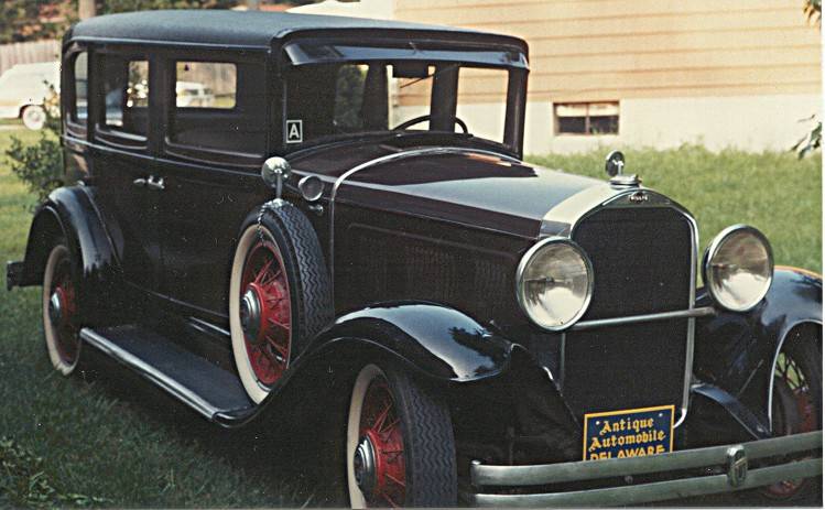 1930 Willys Deluxe Sedan Model 8-80 - America