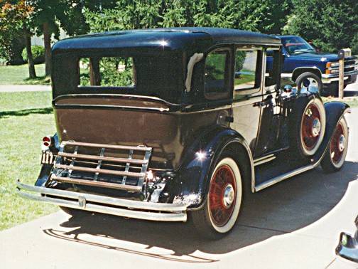 1930 Willys Deluxe Sedan Model 8-80 - America