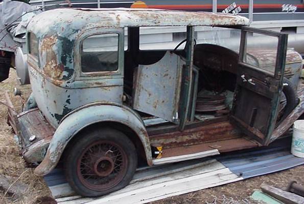 1932 Willys Model 6-90 Sedan (Unrestored) - America