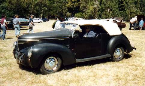 1940 Willys 440 Sports Touring (Flood Bodied) - Australia