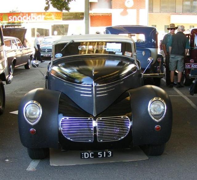 1940 Willys 440 Sports Touring (Flood Bodied) - Australia