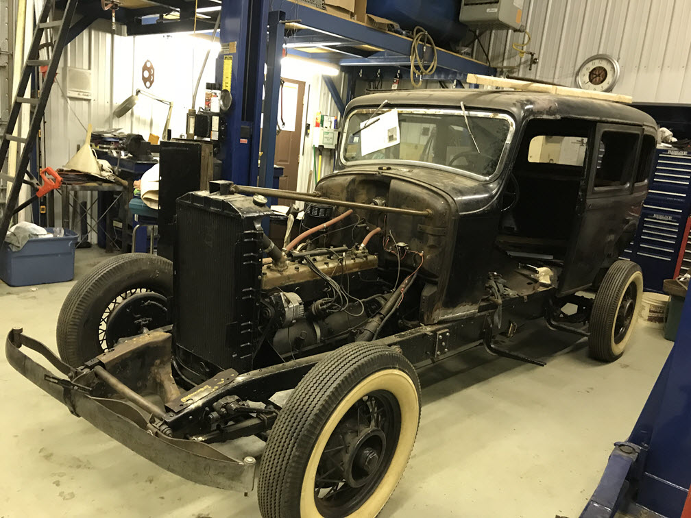 1933 Willys Custom Sedan Model 8-88A - America