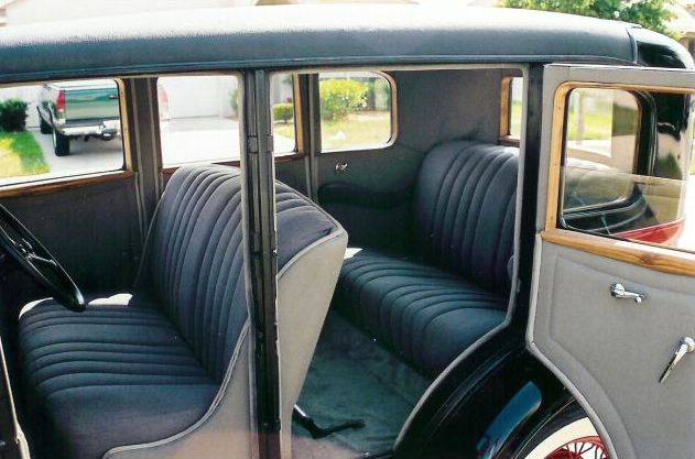 1930 Willys Deluxe Sedan Model 98B - Puerto Rico