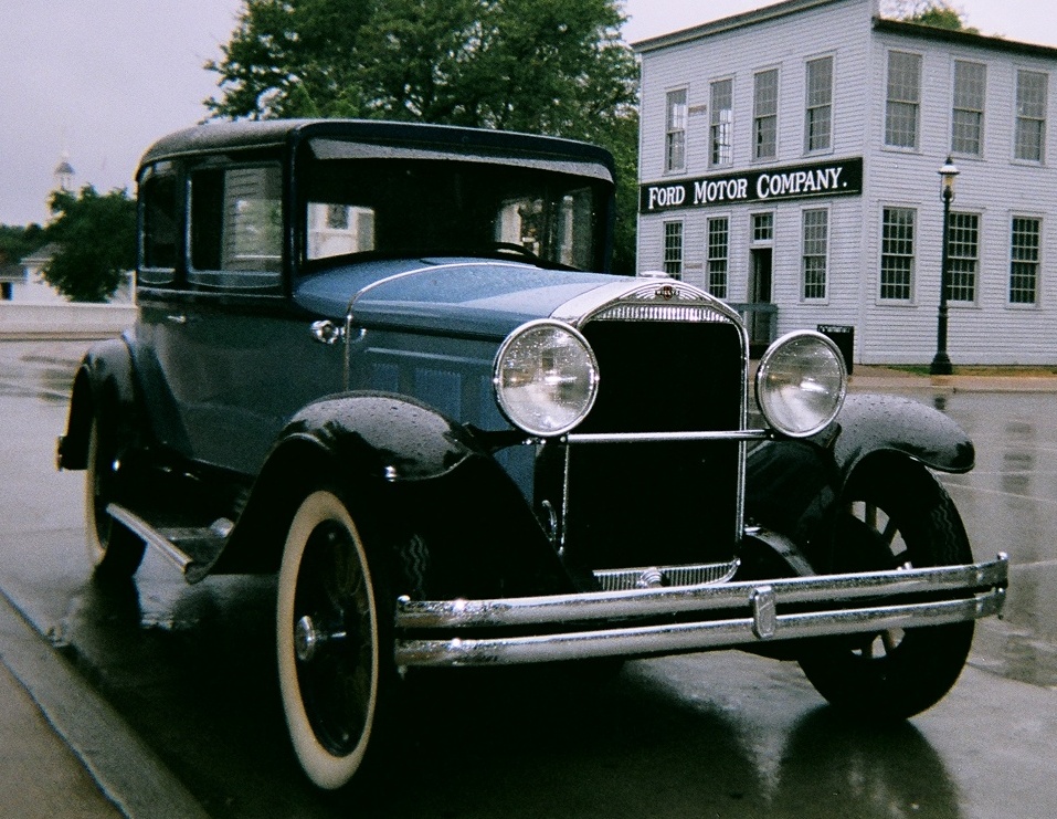 1930 Willys Victoria Coupe Model 8-80 - America