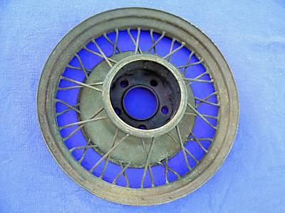 1930 Willys Model 98B 19 Inch Wire Spoked Wheel Rim - Front view