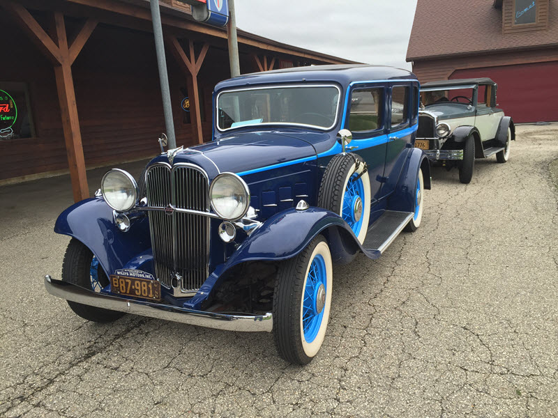 1933 Willys Sedan Model 6-90A - America