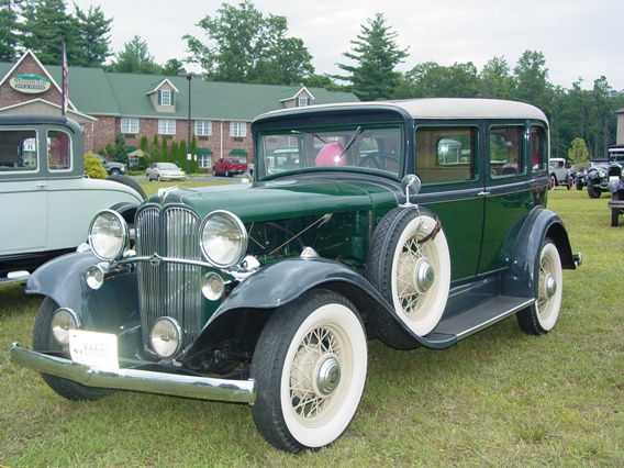 1932 Willys Overland Sedan Model 8-88 - America