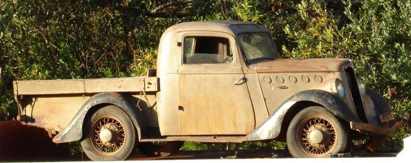 1935 Willys PickUp Model 77 (Australian bodied)