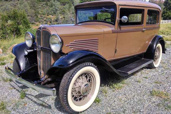1932 Willys Model 6-90 Coach - America