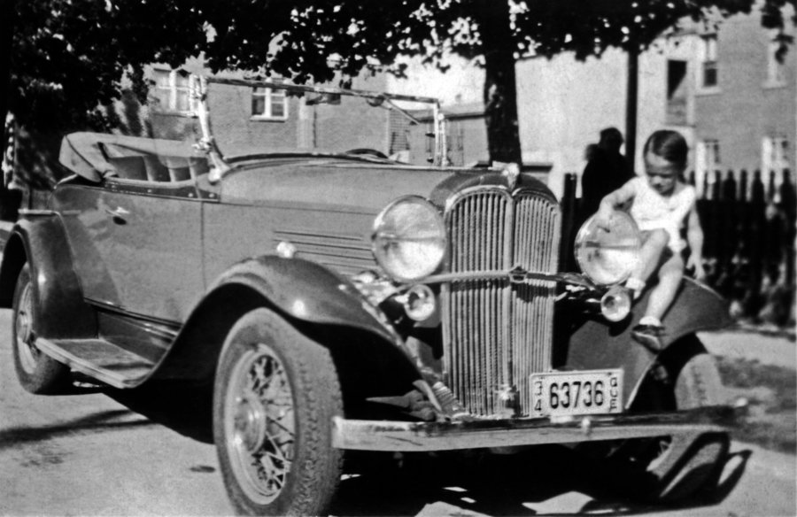 1932 Willys Roadster Model 6-90 - Canada