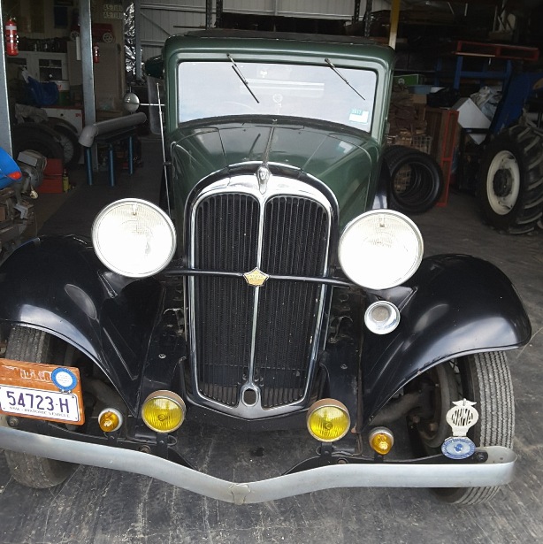 1932 Willys Sedan Model 6-90 - Australia