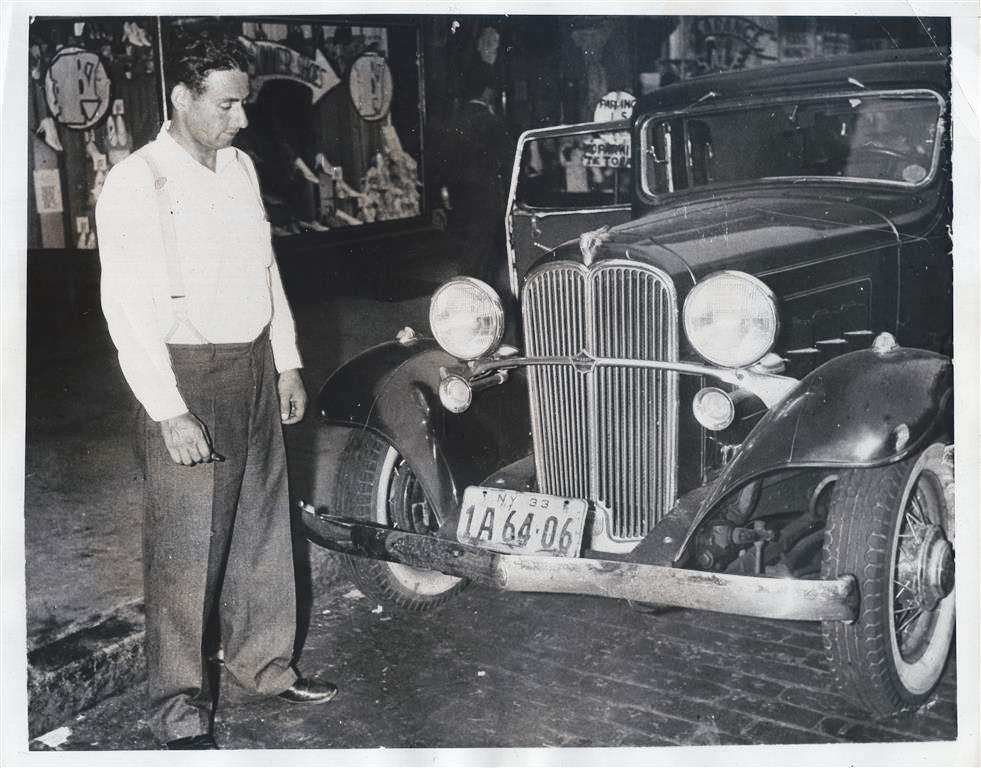 1933 Willys Overland Model 8-88A Custom Sedan - USA