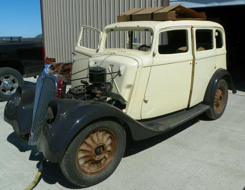 1933 Willys 4 Door Sedan Model 77 - America