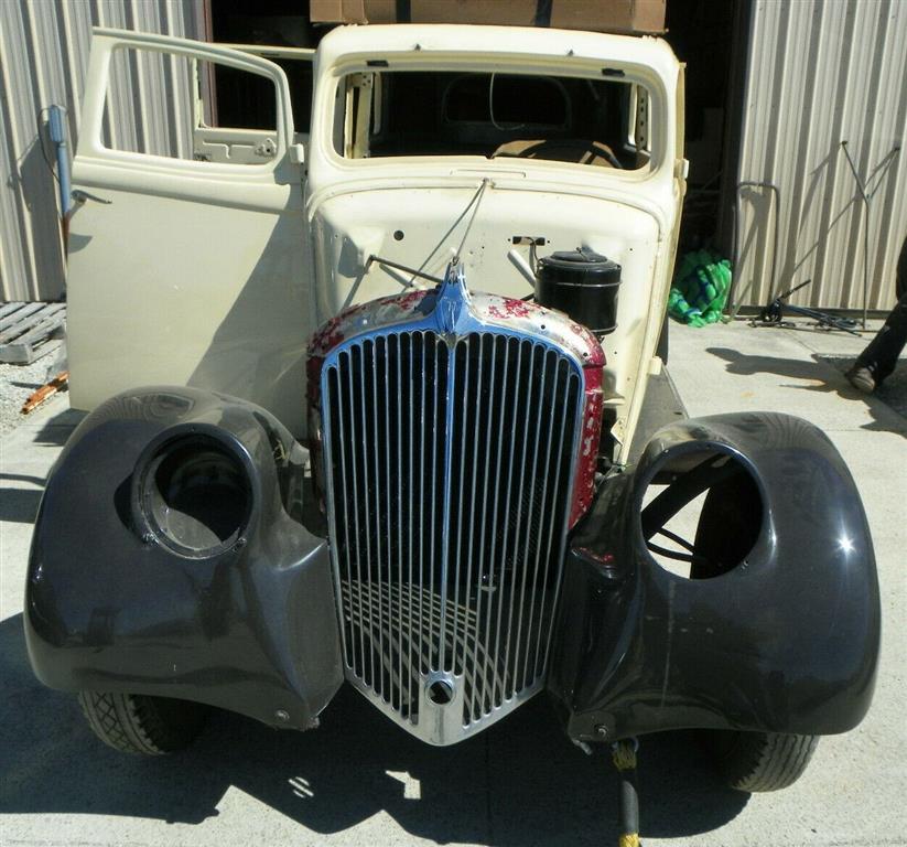 1933 Willys 4 Door Sedan Model 77 - America