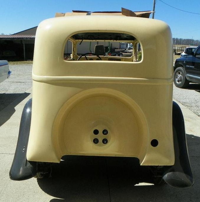 1933 Willys 4 Door Sedan Model 77 - America