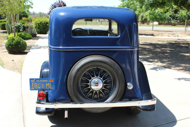 1933 Willys 4 Door Sedan Model 77 - America