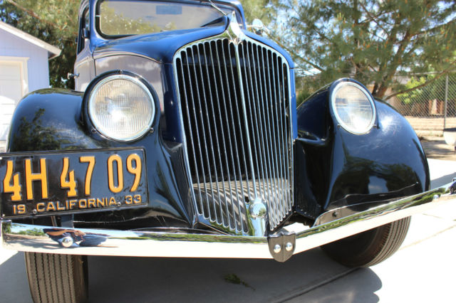 1933 Willys 4 Door Sedan Model 77 - America