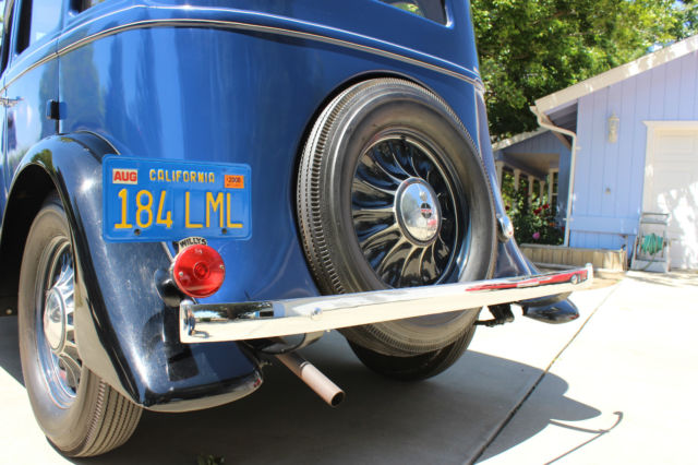 1933 Willys 4 Door Sedan Model 77 - America