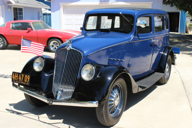 1933 Willys 4 Door Sedan Model 77 - America