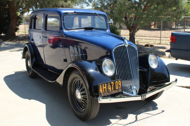 1933 Willys 4 Door Sedan Model 77 - America