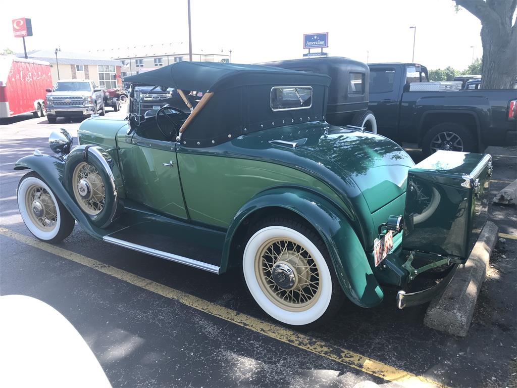 1933 Willys Touring Model 6-90A - America