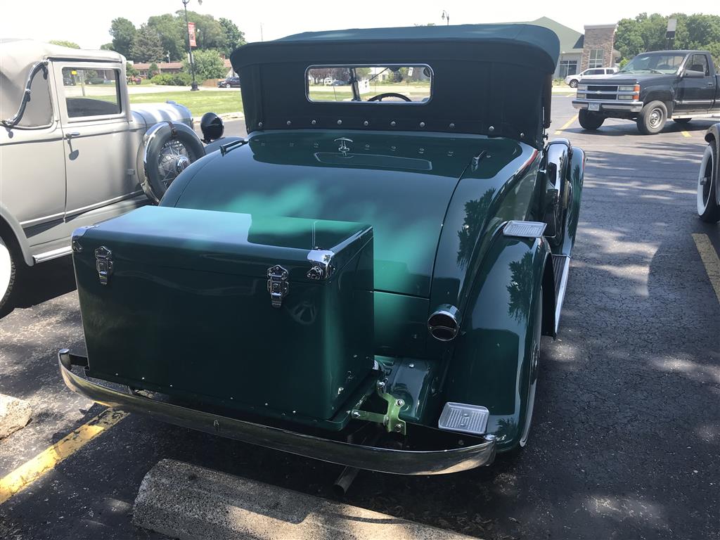 1933 Willys Touring Model 6-90A - America