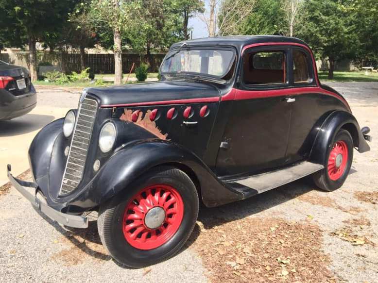 1935 Willys Coupe Model 77 - America