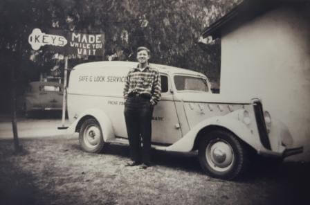 1935 Willys Model 77 Delivery - USA