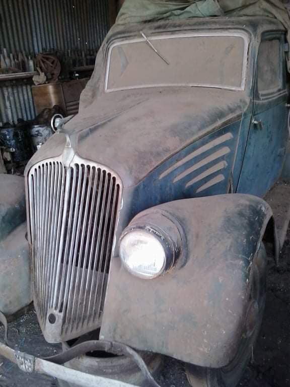 1934 Willys Model 77 Sedan (Holden bodied) - Australia