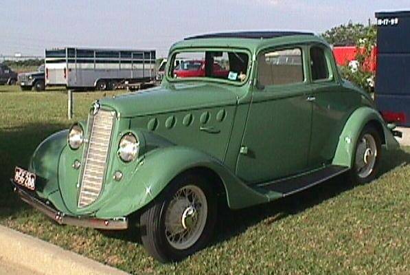 1935 Willys Coupe Model 77 - America