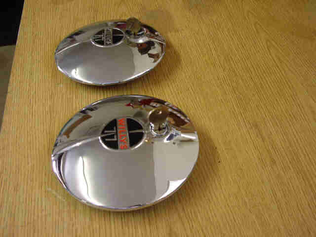 Willys Model 77 locking hubcaps