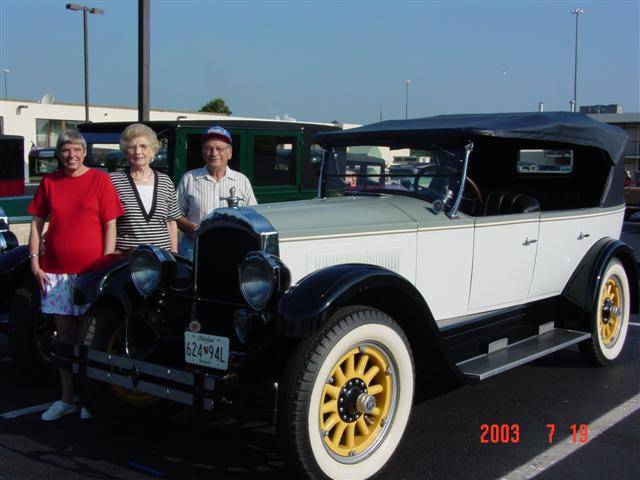 1925 Willys Knight Model 66 Touring - America