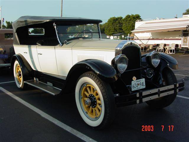 1925 Willys Knight Model 66 Touring - America