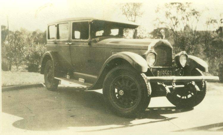 1927-1929 Willys Knight 66A Sedan - America