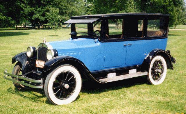 1924 Willys Knight Model 64 Sedan - America