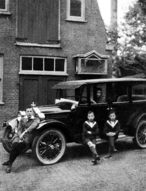 1920 Willys Knight Model 20 Sedan - Holland